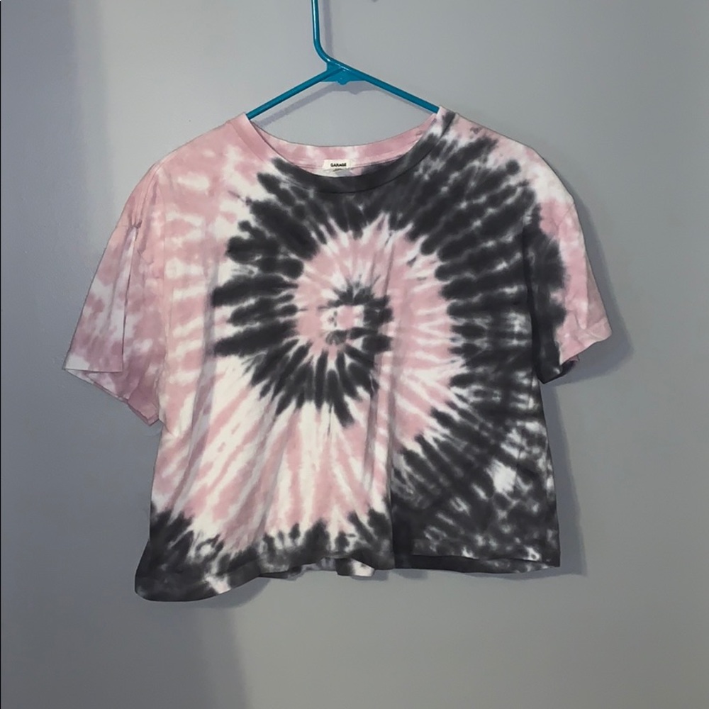 Tie-die Cropped Shirt